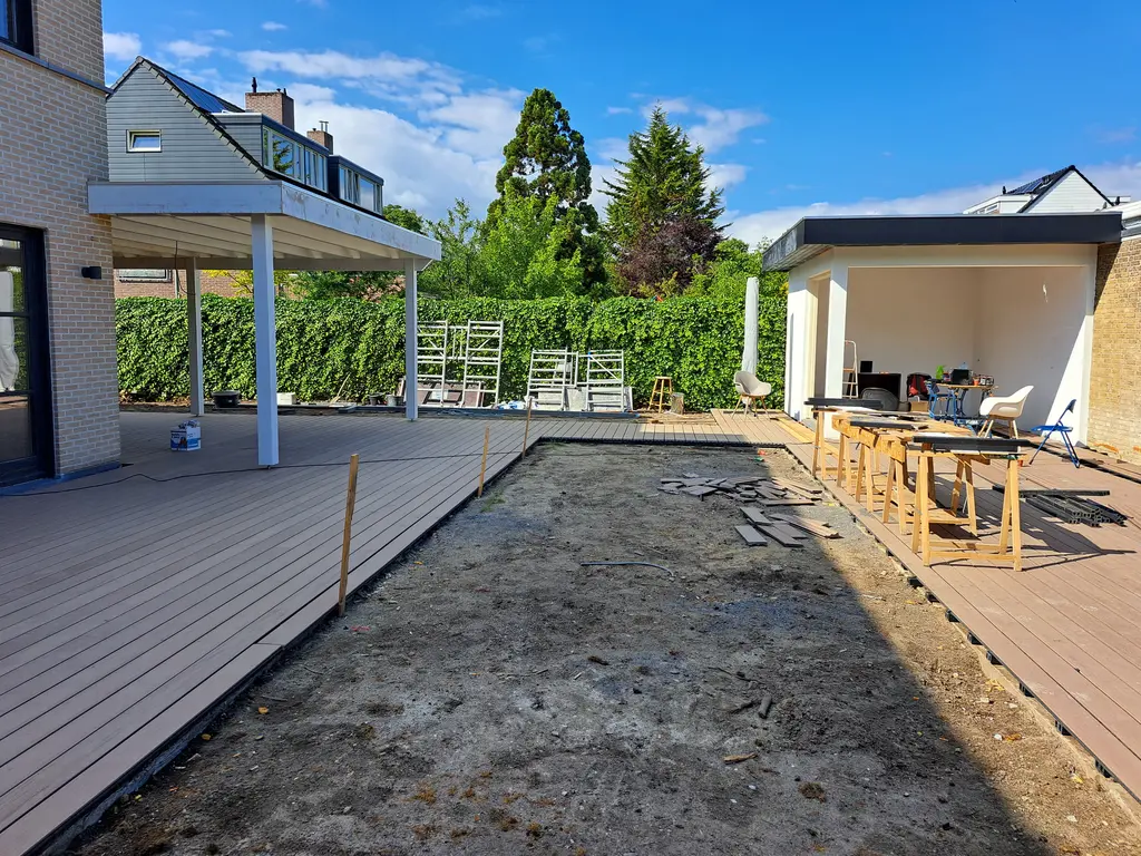 Uitbouw villa Rotterdam: terras Donizettilaan: terras